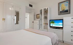 1 Bedroom Apartment In Andalucia Del Mar - Puerto Banus